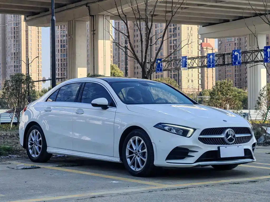 Mercedes-Benz A-Class 2021 — фото 3