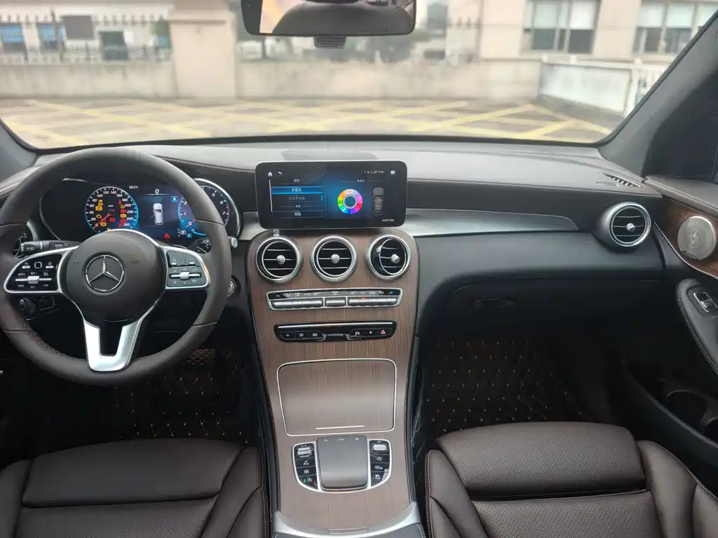 Mercedes-Benz GLC 2021