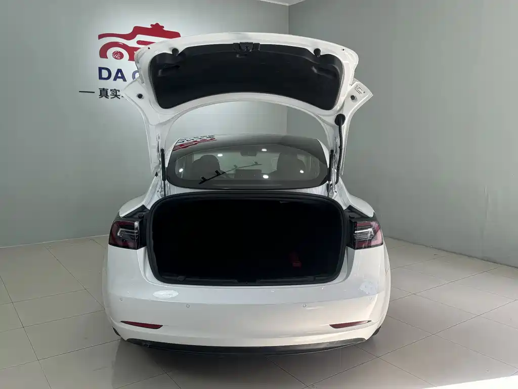 Tesla Model 3 2019 — фото 15