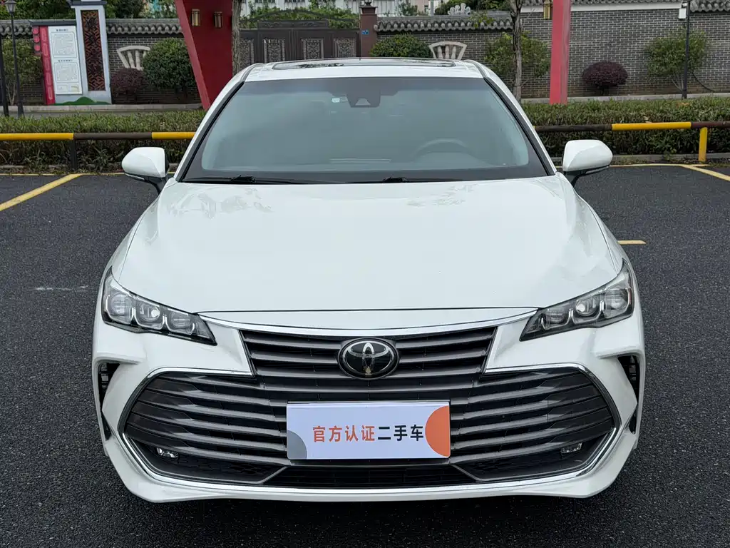 Toyota Avalon 2019 — фото 2