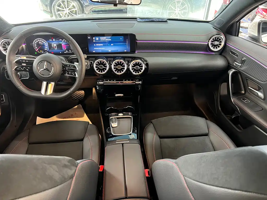 Mercedes-Benz A-Class 2025 — фото 8