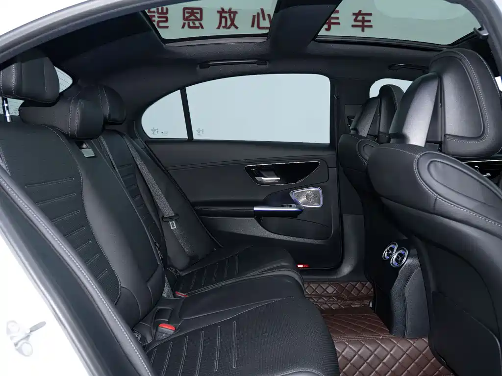 Mercedes-Benz C-Class 2023 — фото 28