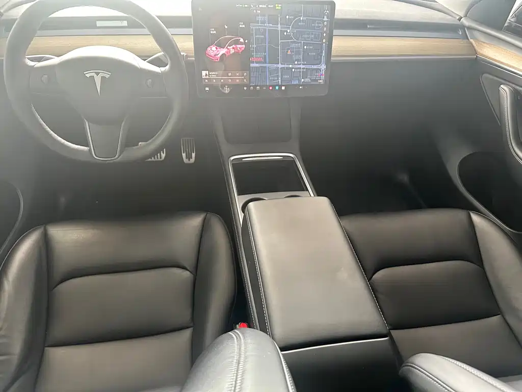 Tesla Model Y 2022 — фото 13