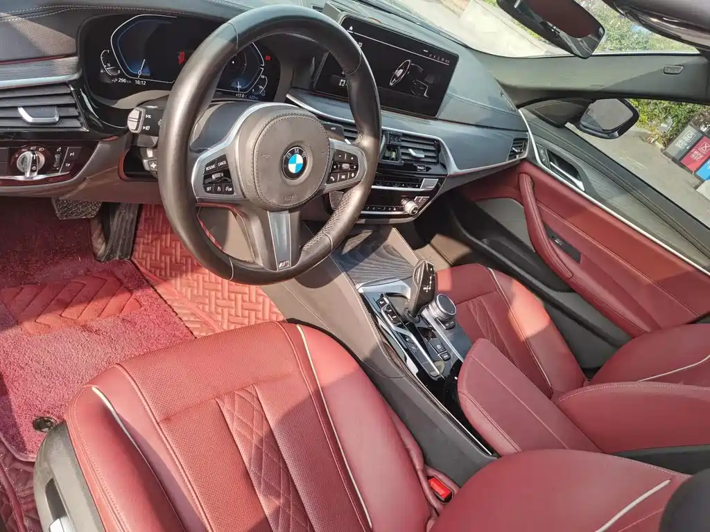 BMW 5 Series New Energy 2021 — фото 19
