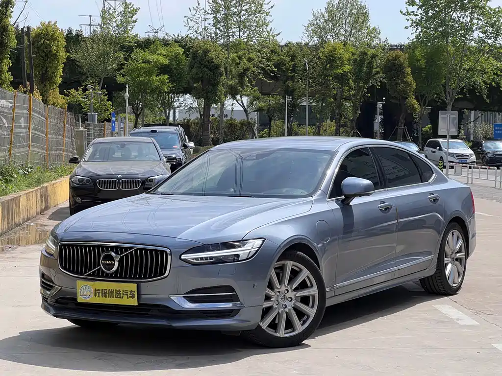 Volvo S90 PHEV 2020 — фото 1