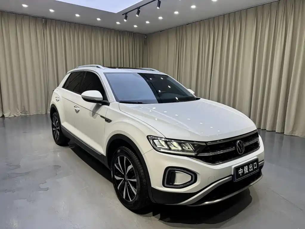 Volkswagen T-Roc 2023 — фото 3