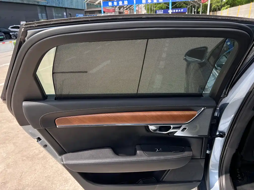 Volvo S90 PHEV 2020 — фото 12