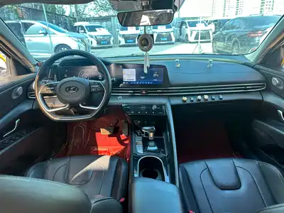 Hyundai Elantra 2021