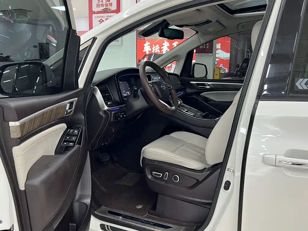 GAC Trumpchi M8 2021 — фото 4
