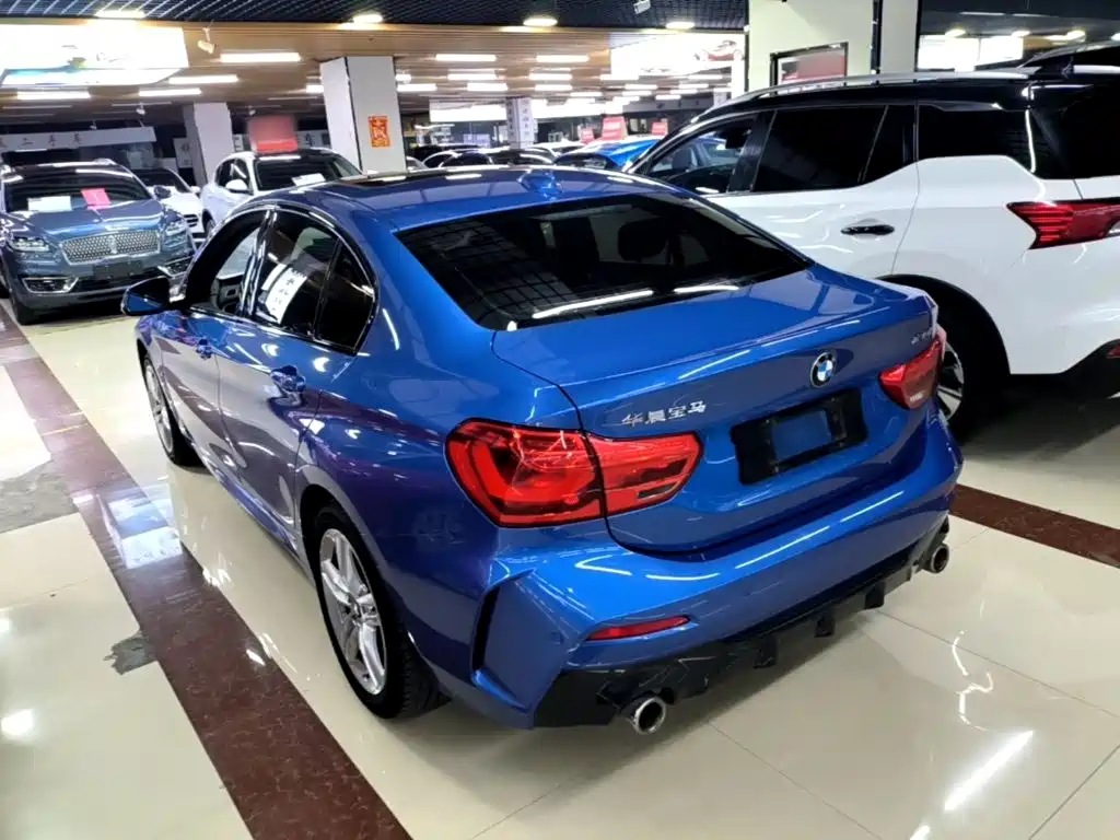 BMW 1 Series 2019 — фото 24