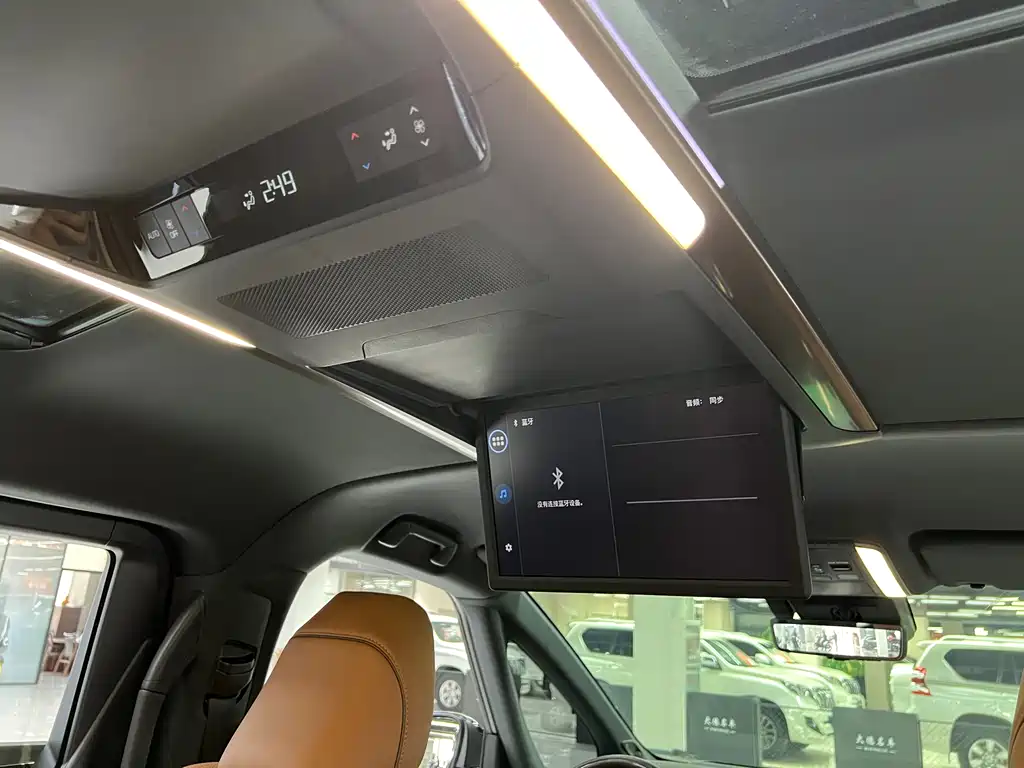 Toyota Vellfire 2025 — фото 15