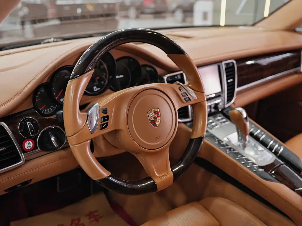 Porsche Panamera 2016 — фото 12