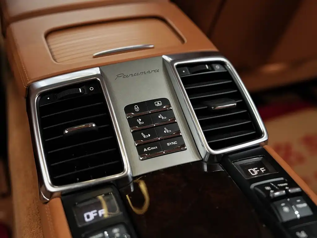 Porsche Panamera 2016 — фото 35