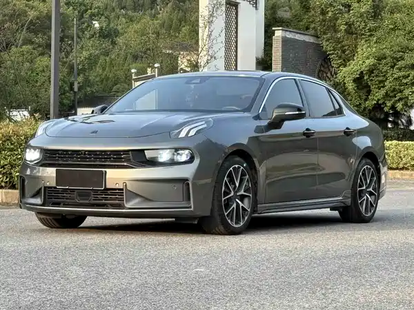 Lynk & Co 03 2021