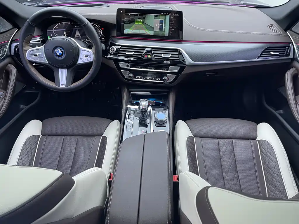 BMW 5 Series New Energy 2023 — фото 6