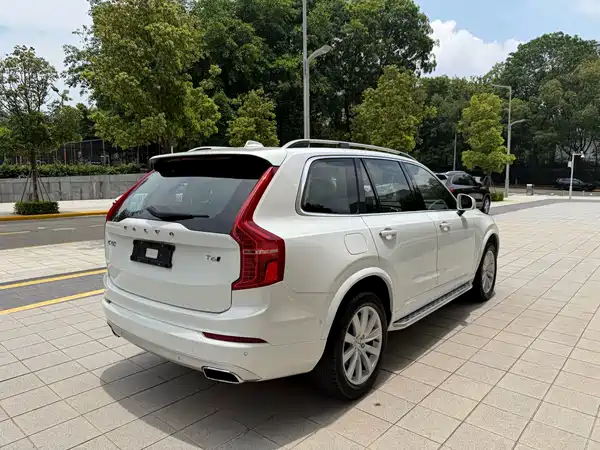 Volvo XC90 2016