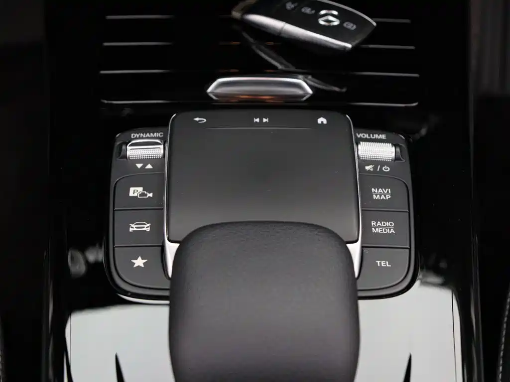 Mercedes-Benz A-Class 2021 — фото 16