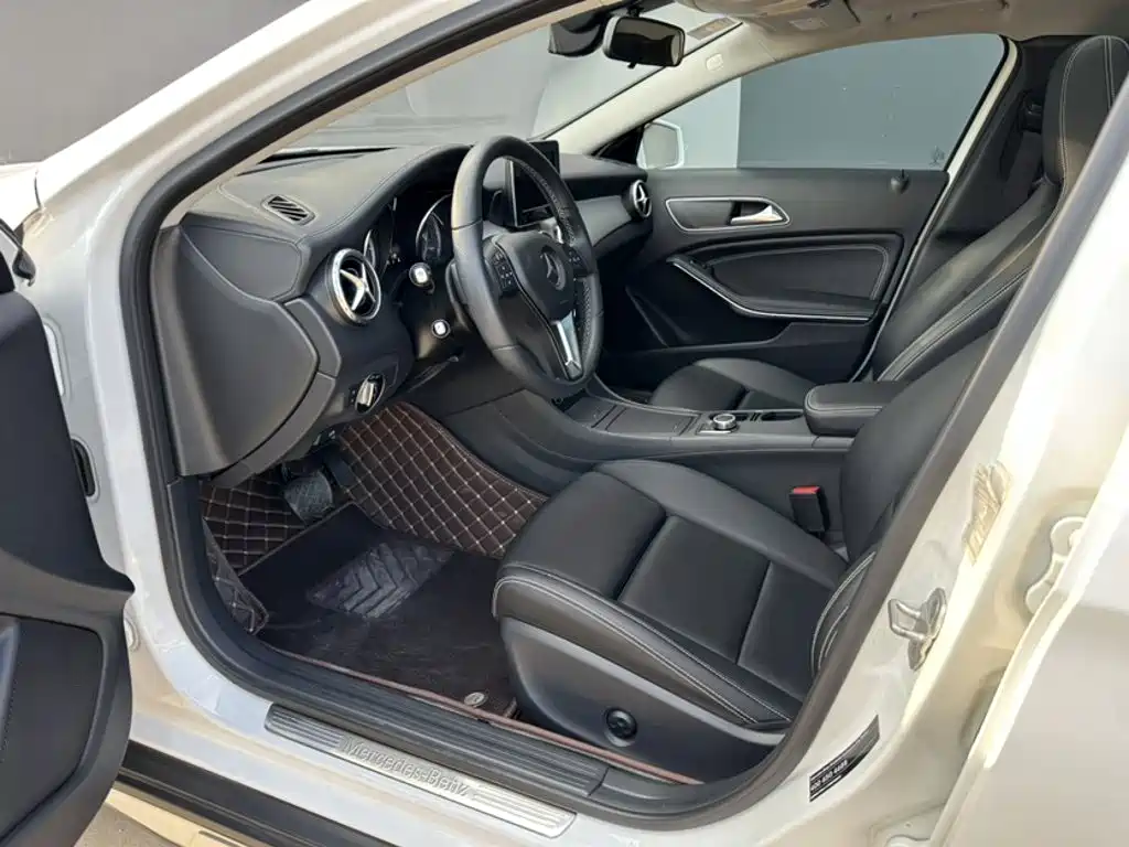 Mercedes-Benz GLA 2016 — фото 14