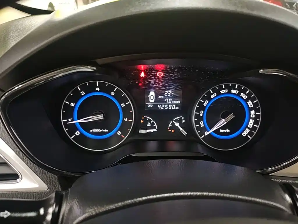 Changan V7 2017 — фото 12