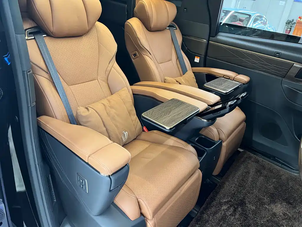 Toyota Vellfire 2025 — фото 14