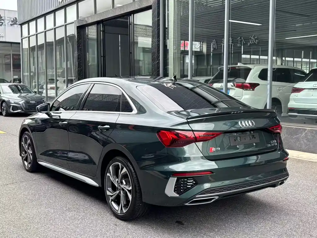 Audi A3 2022 — фото 10