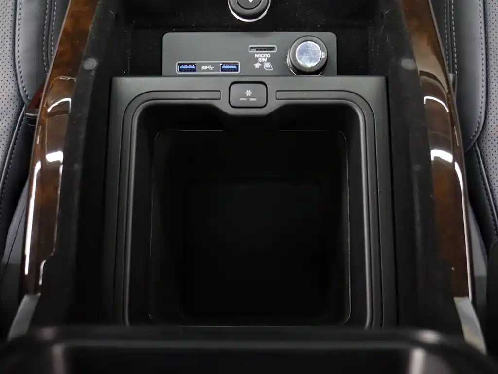 Land Rover Range Rover 2021 — фото 19