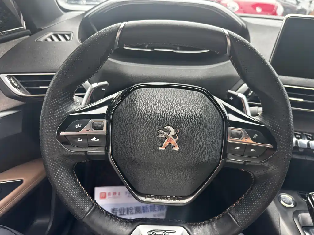 Peugeot 5008 2018 — фото 10
