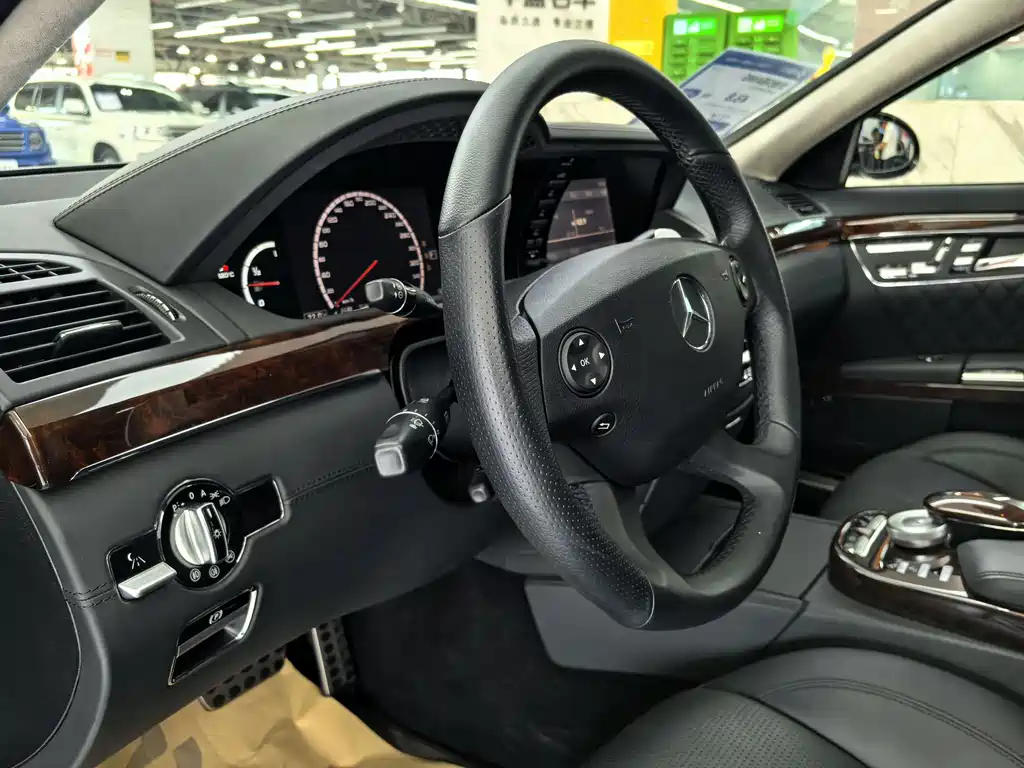 Mercedes-Benz S-Class AMG 2009 — фото 13