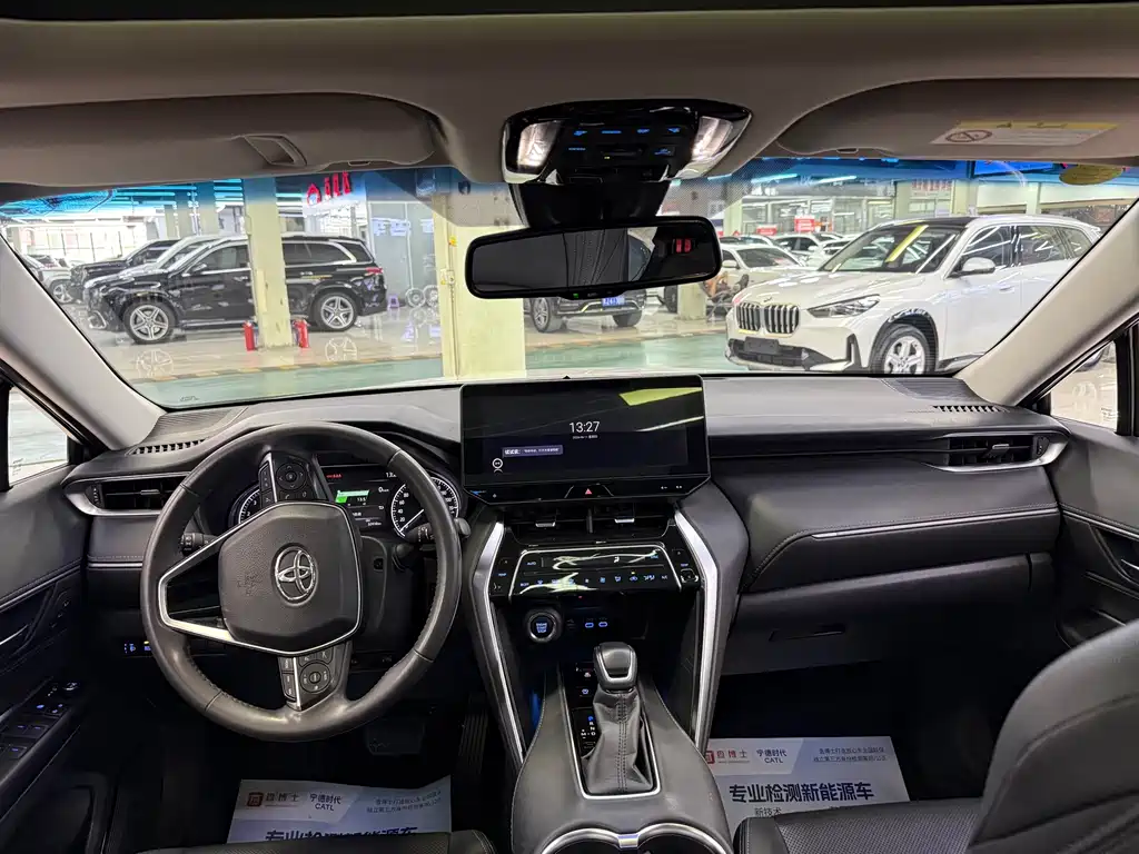 Toyota Harrier 2022 — фото 9