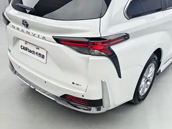 Toyota Granvia 2026