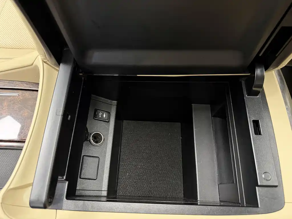 Toyota Alphard 2019 — фото 12