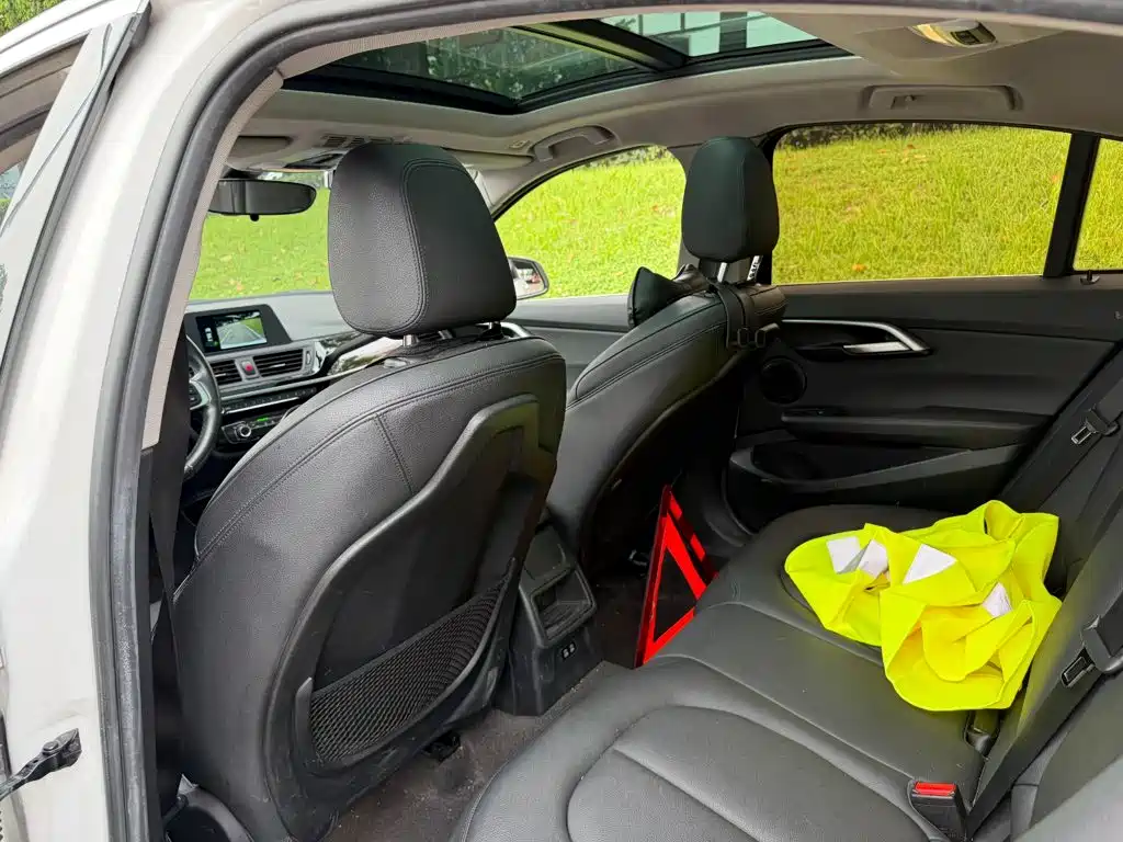 BMW 1 Series 2019 — фото 11