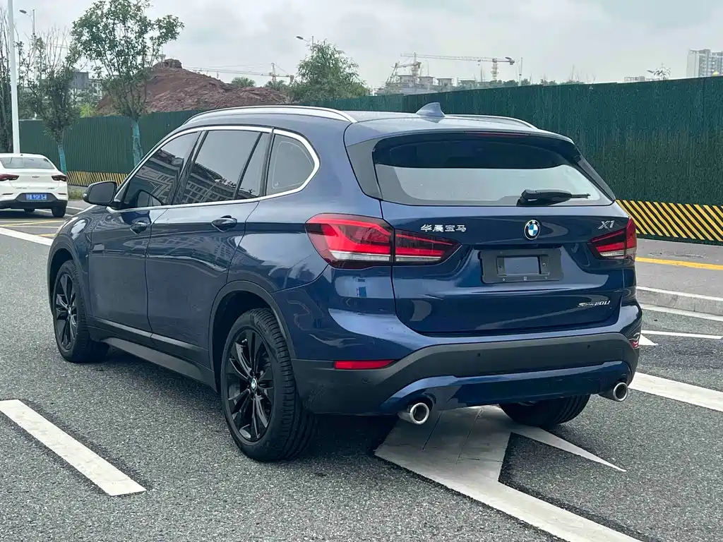 BMW X1 2021 — фото 4