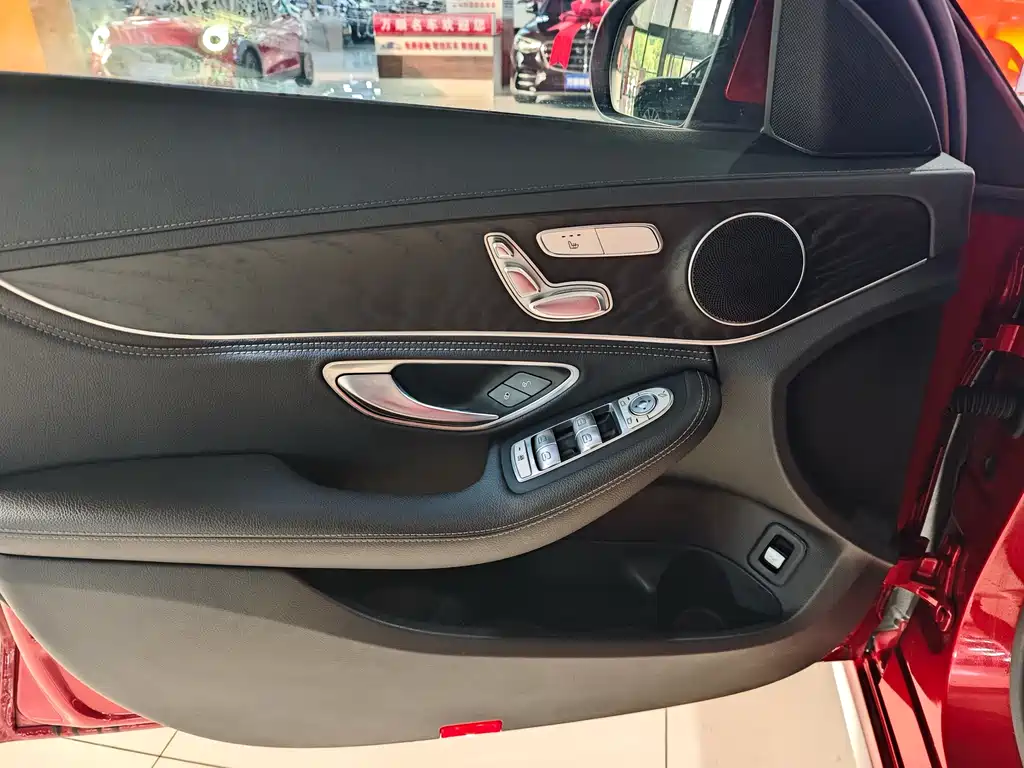 Mercedes-Benz C-Class 2018 — фото 10