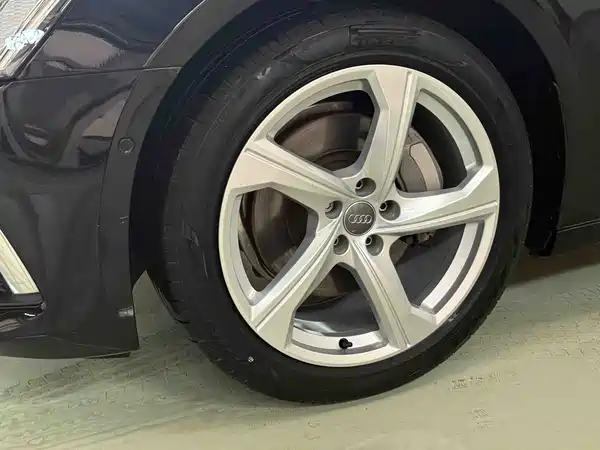 Audi A6L 2021