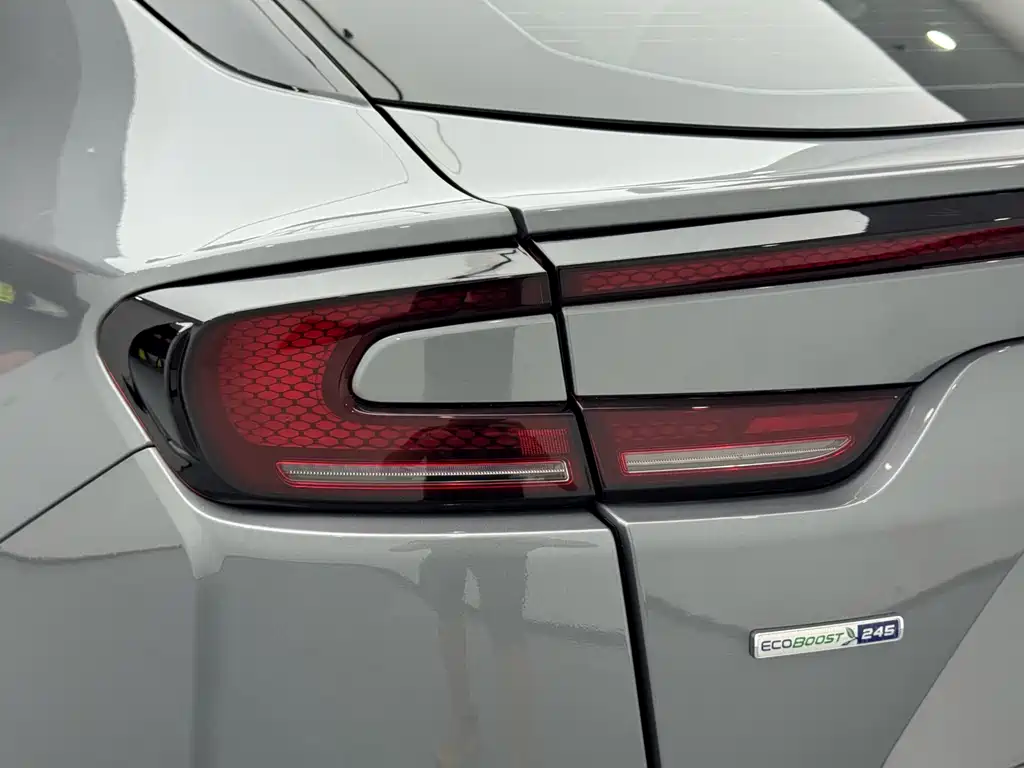Ford EVOS 2022 — фото 12