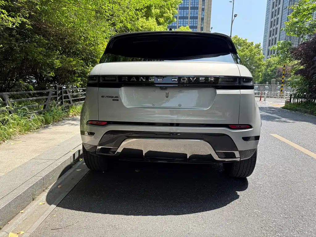Land Rover Range Rover Evoque 2024 — фото 10