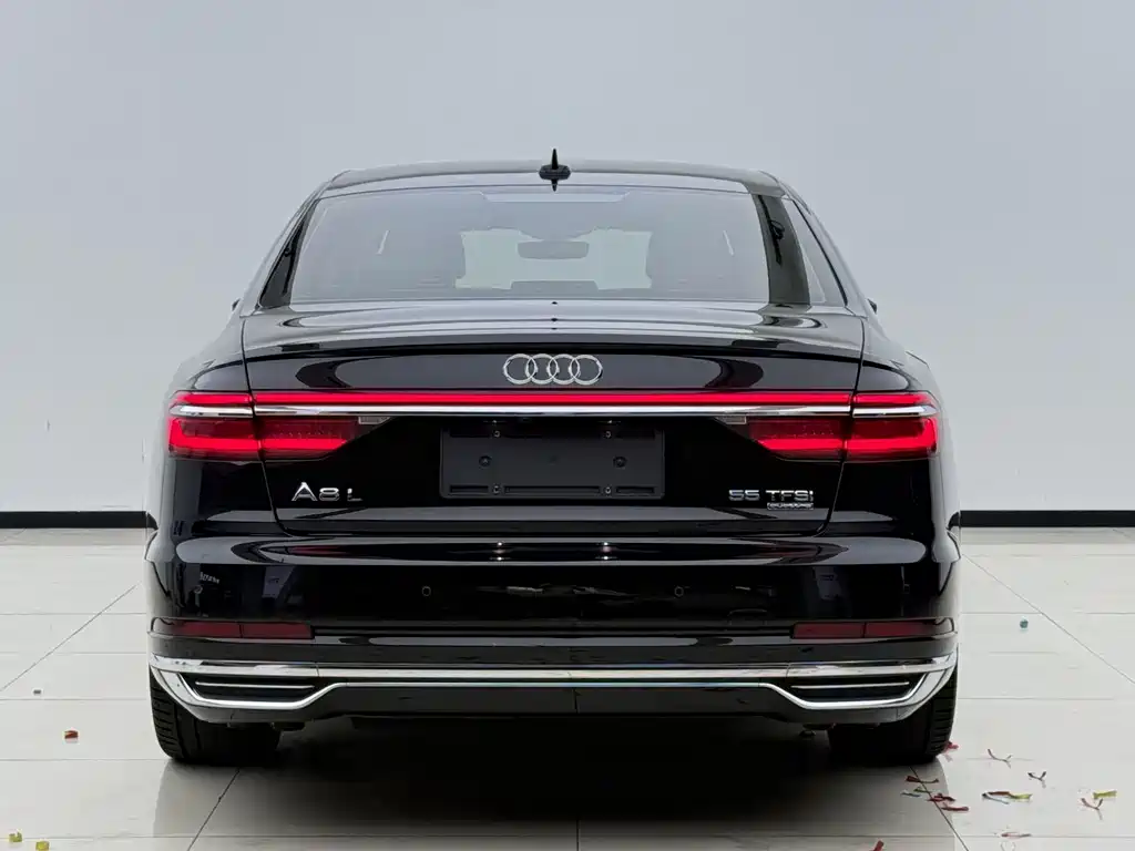 Audi A8 2019 — фото 26