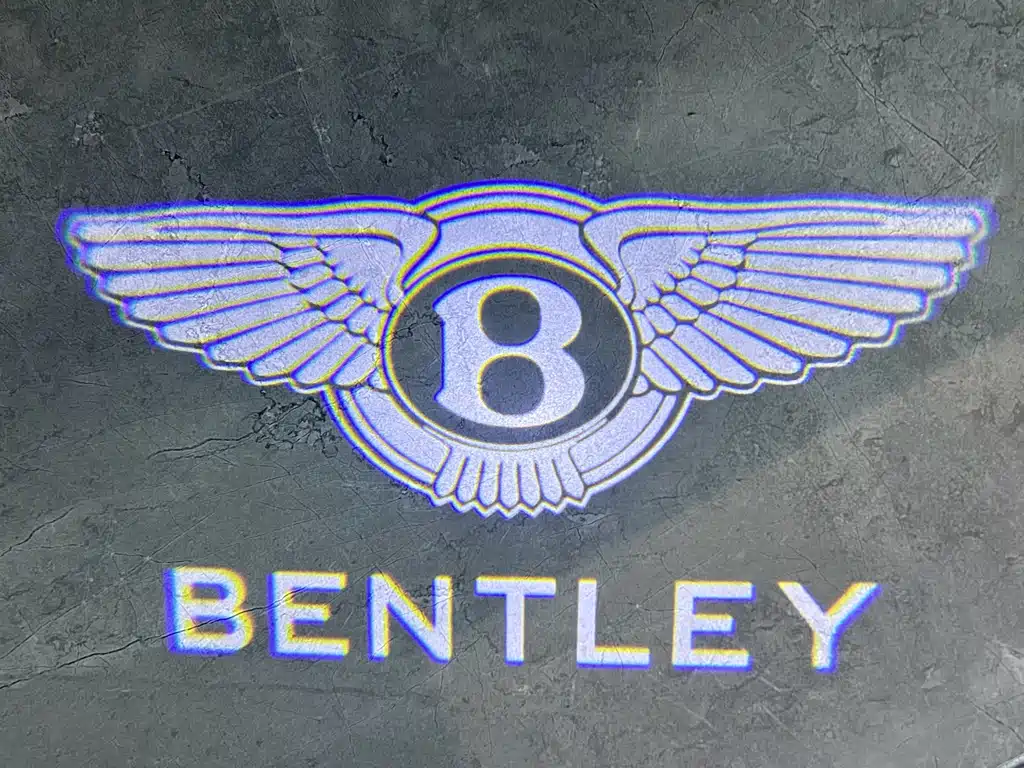 Bentley Flying Spur 2020 — фото 26