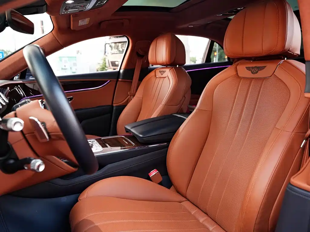 Bentley Flying Spur 2020 — фото 24