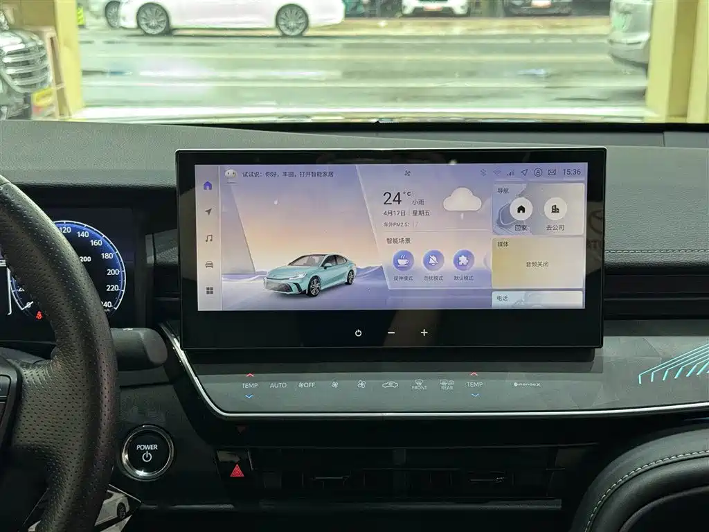 Toyota Camry 2024 — фото 13