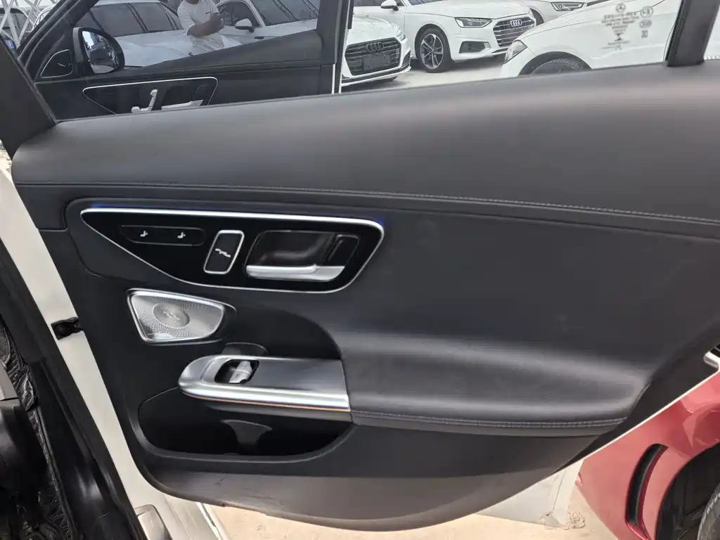 Mercedes-Benz C-Class 2023 — фото 22