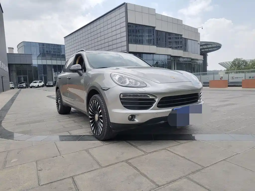 Porsche Cayenne 2015 — фото 3