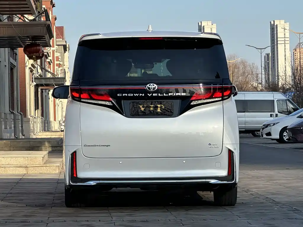 Toyota Vellfire 2024 — фото 5