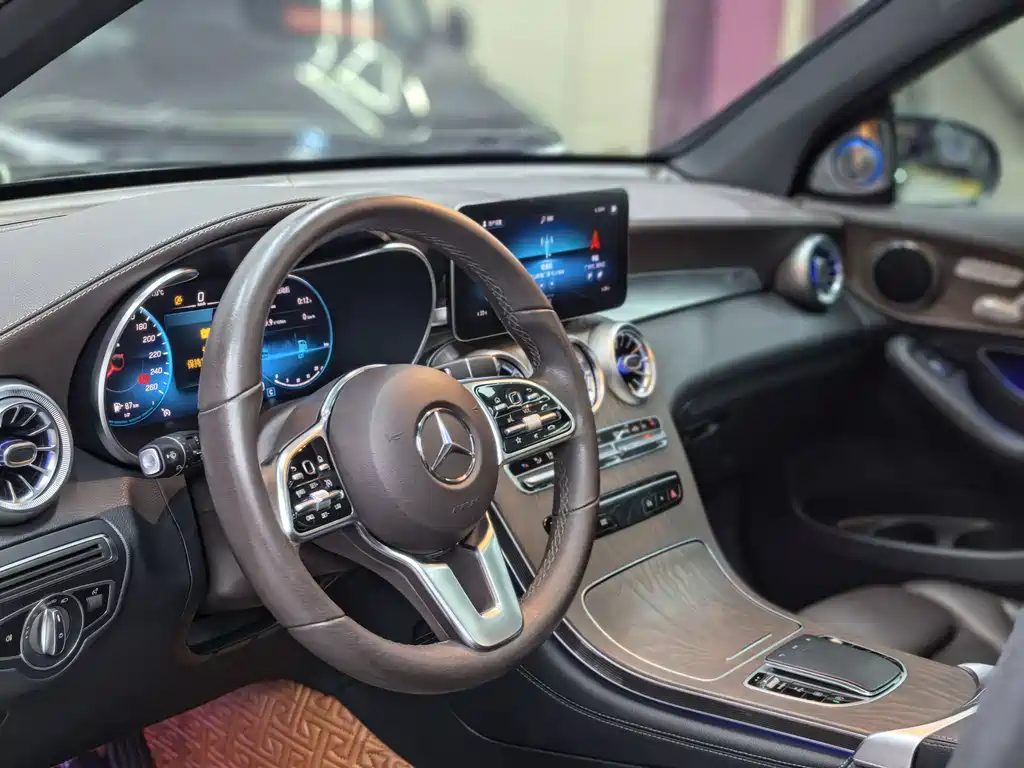 Mercedes-Benz GLC 2020 — фото 14
