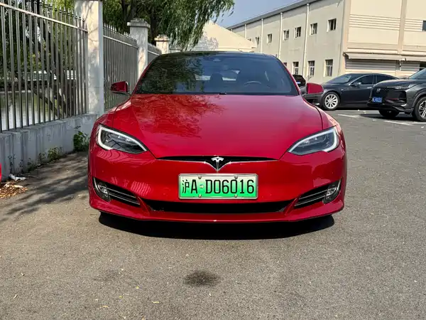 Tesla Model S 2016