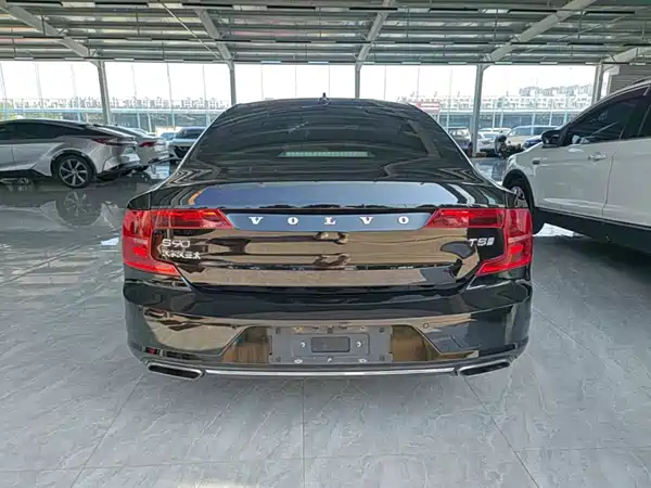 Volvo S90 2018