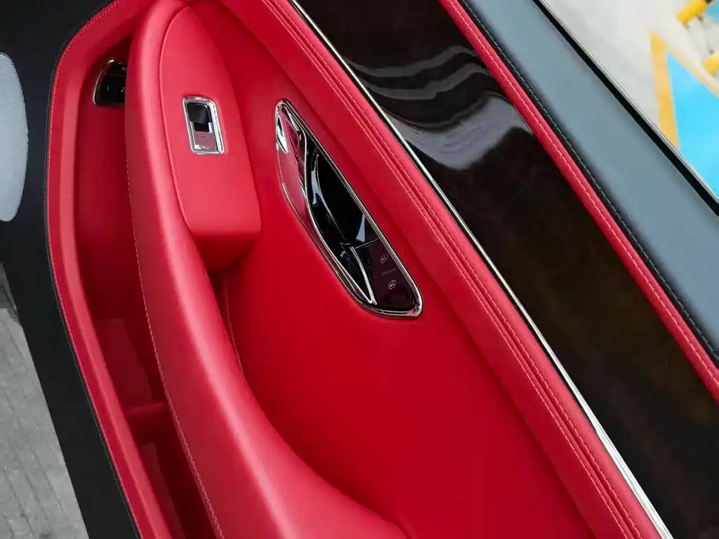 Bentley Continental 2020 — фото 17
