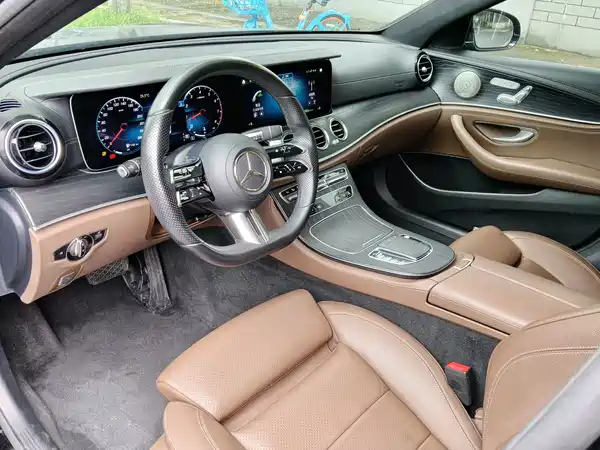 Mercedes-Benz E-Class 2022