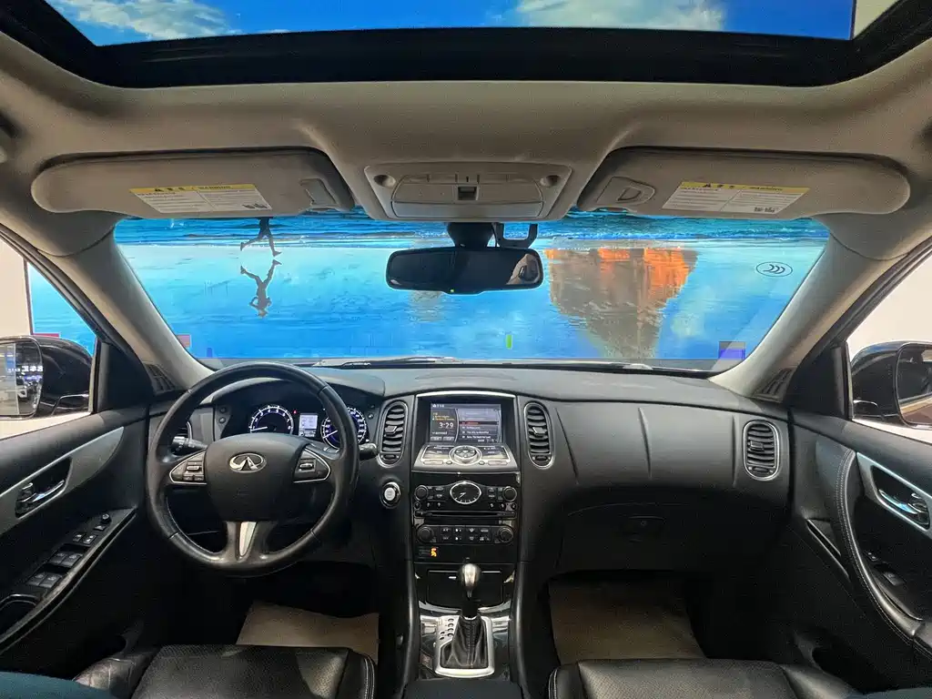 Infiniti QX50 2017 — фото 15